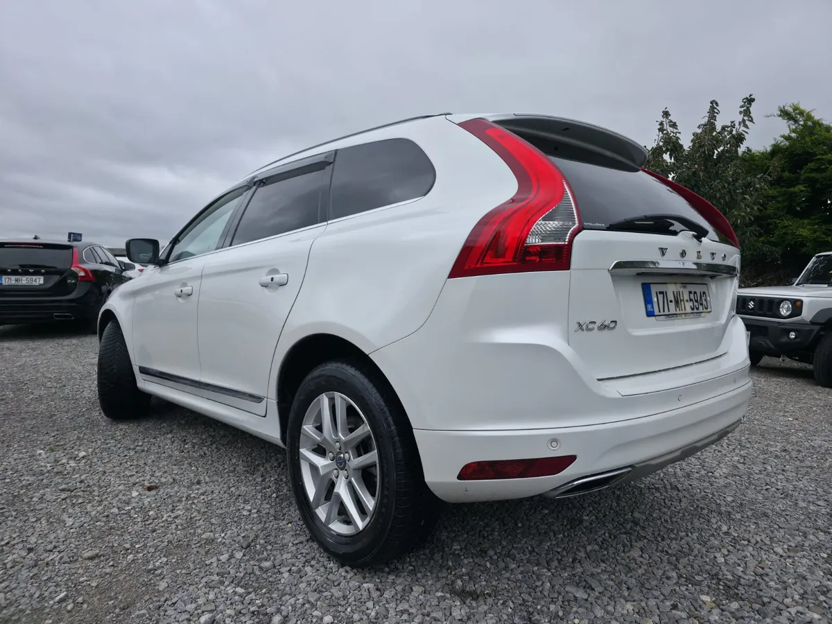 Volvo XC60 2017 - Image 3