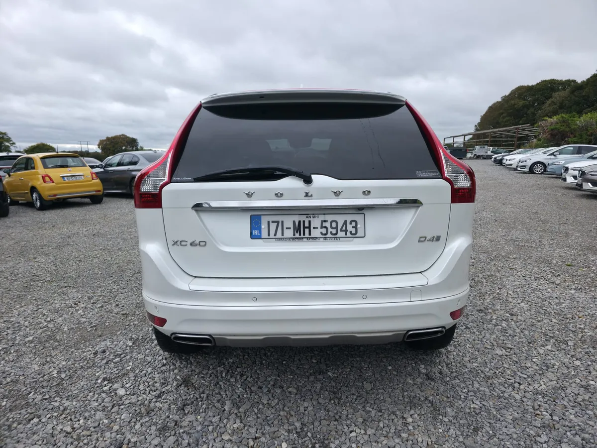 Volvo XC60 2017 - Image 4