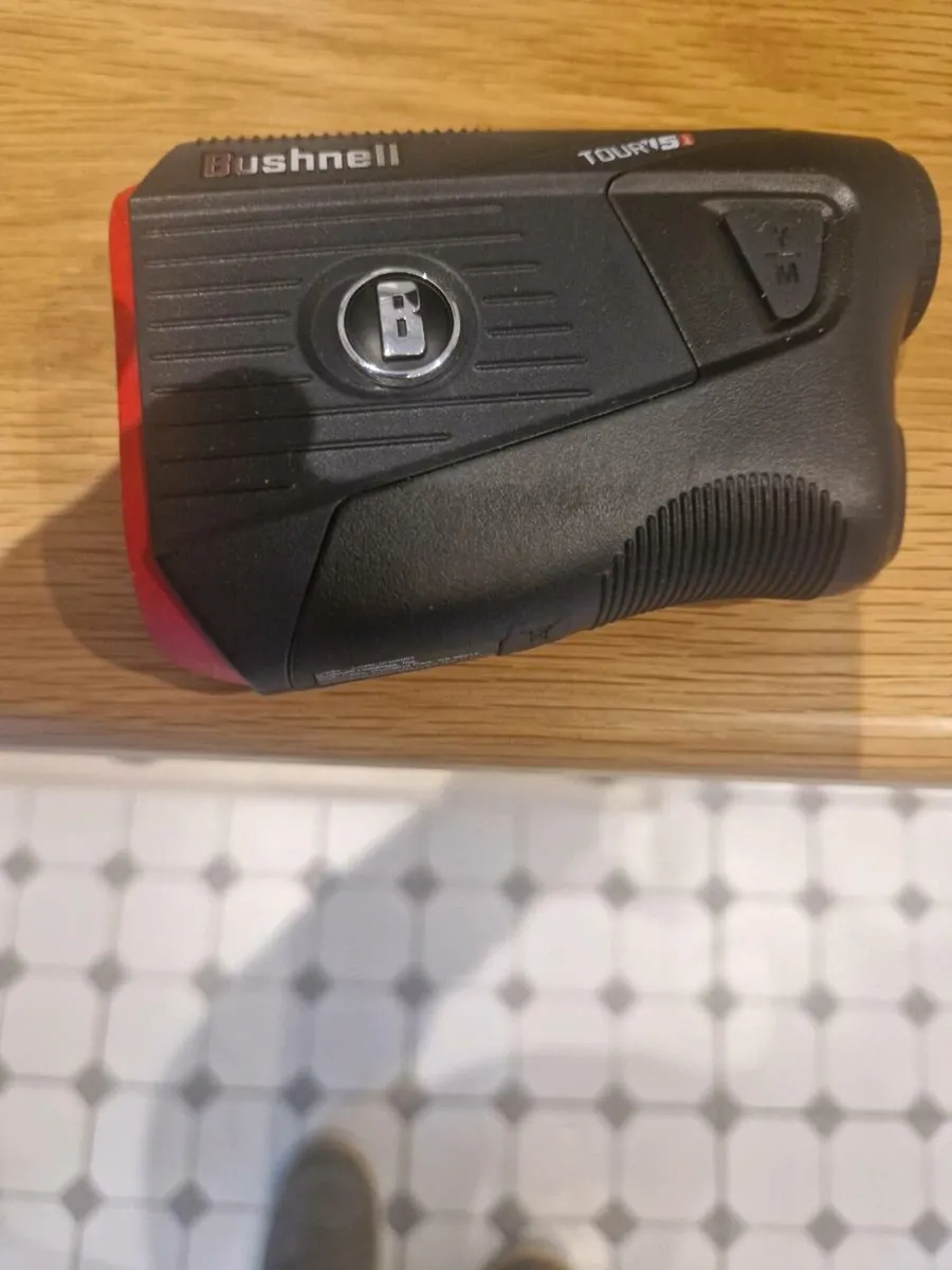 Bushnell Tour v5 Shift Rangefinder - Image 1