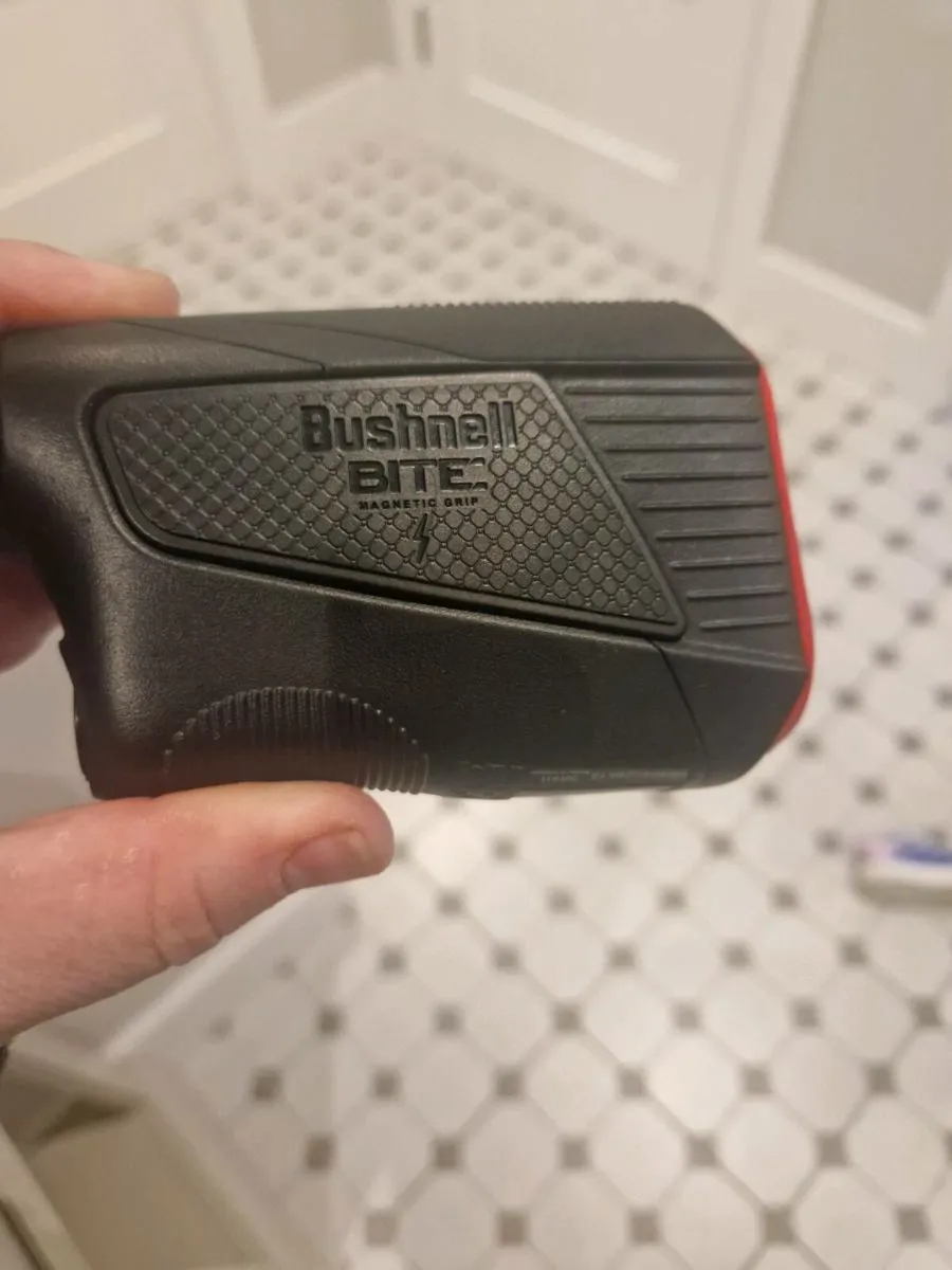 Bushnell Tour v5 Shift Rangefinder - Image 3