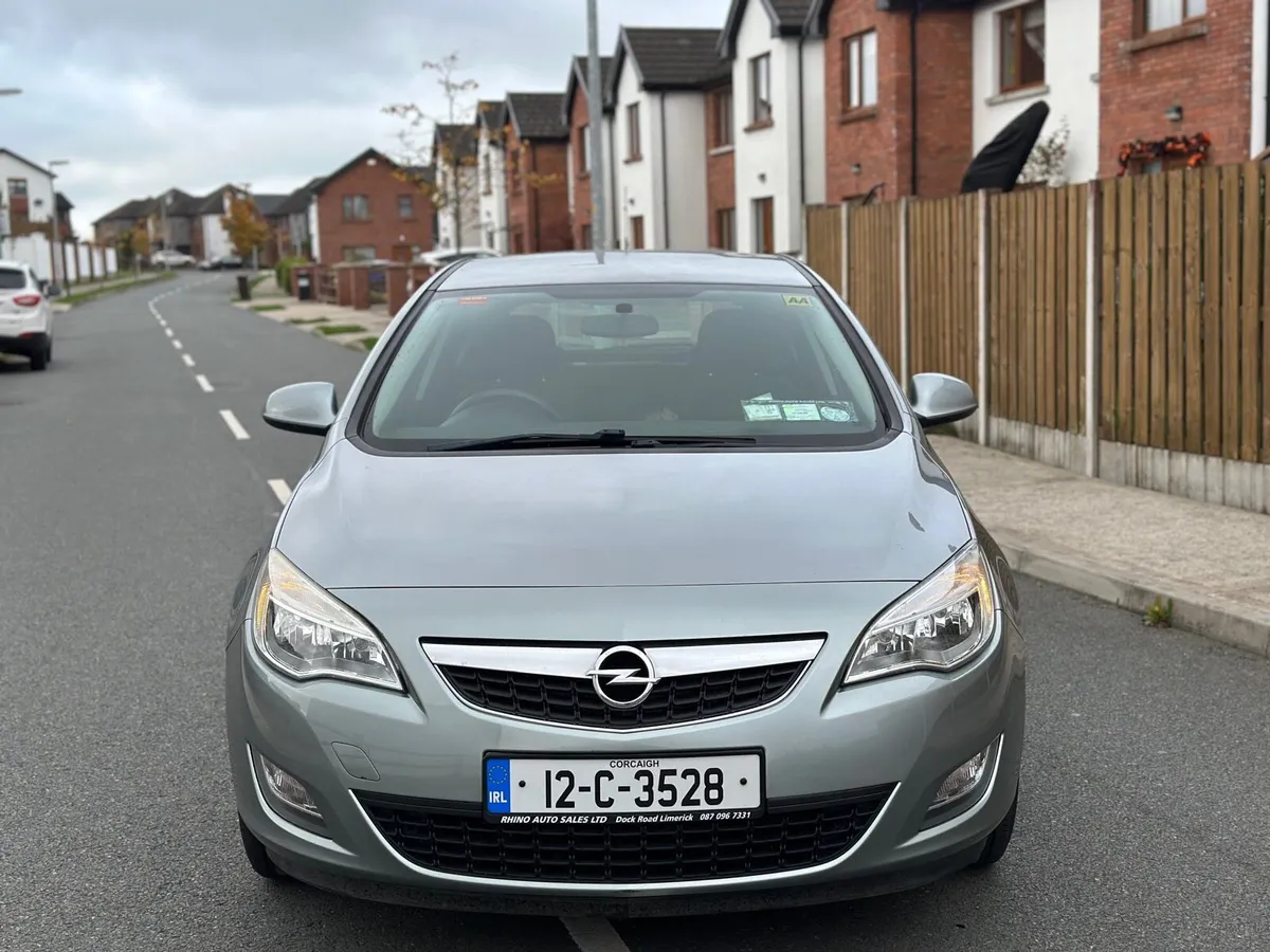 2012 opel astra 1.4petrol new nct 10/26 low miles - Image 3