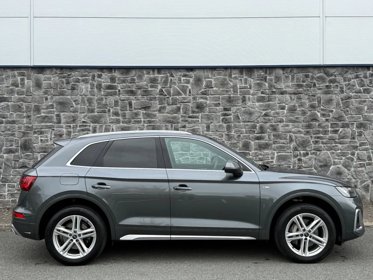2024 Audi Q5 S Line 2.0 50tfsi E Quattro FSH - Image 4