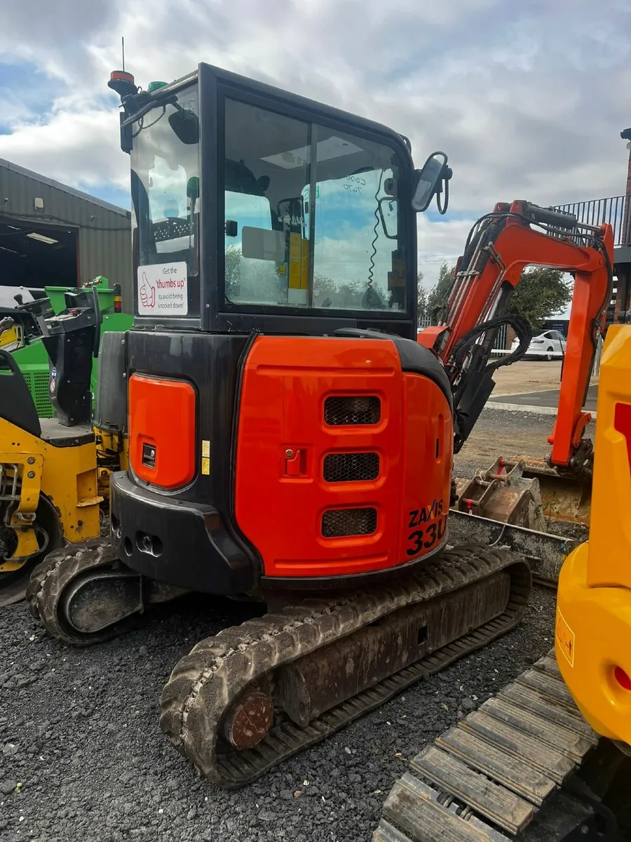 2 x Hitachi ZX33U-5 - Image 3