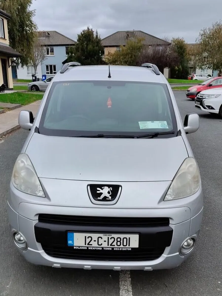 2012 Peugeot Partner Tepee - Image 2