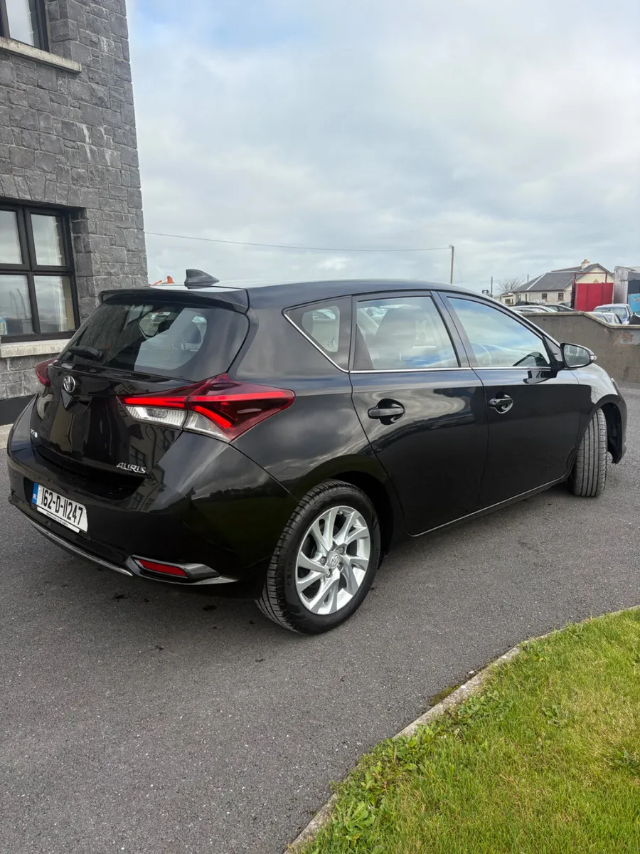 Toyota Auris 2016 - Image 4