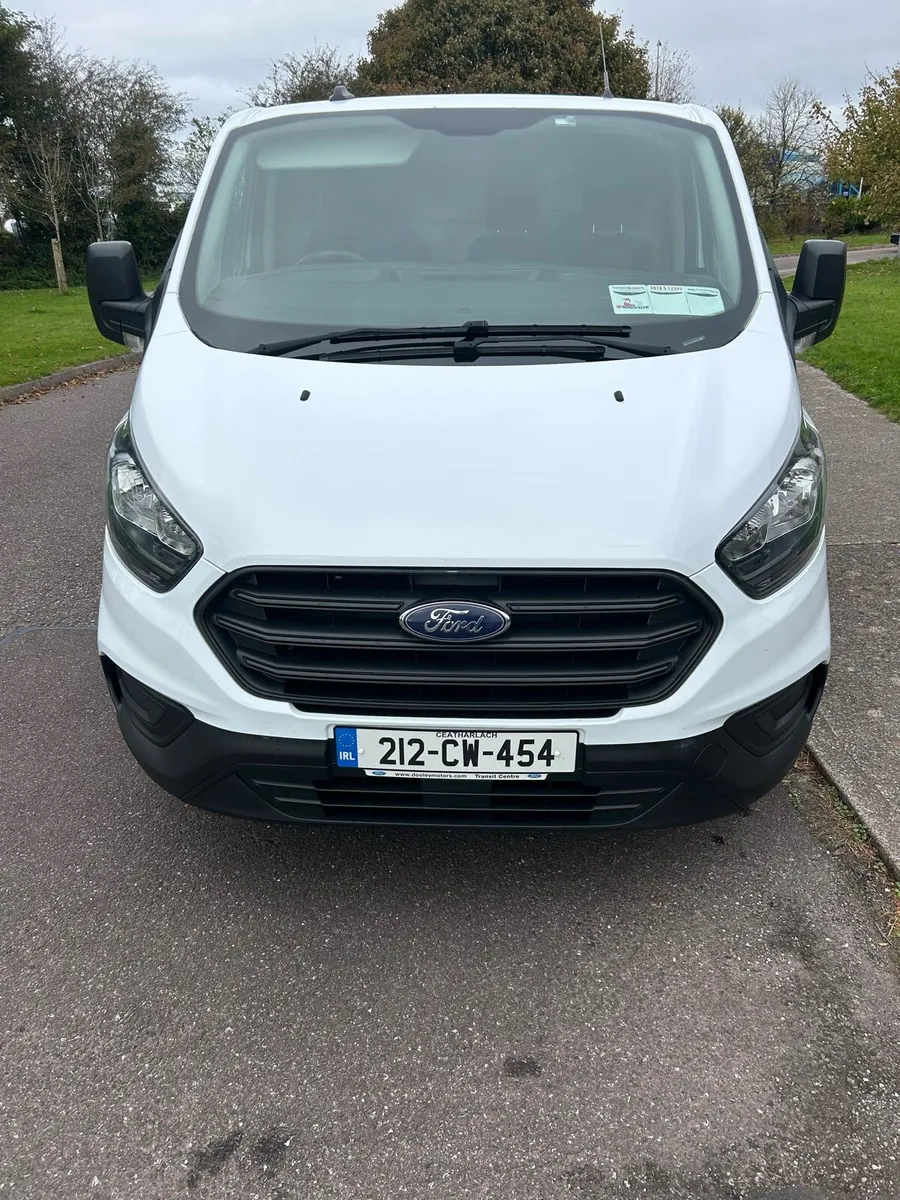 212 Ford transit custom doe 08/26 - Image 3