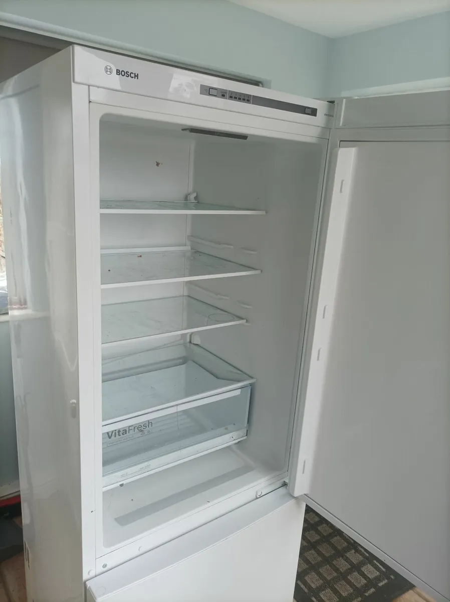 Bosch Fridge freezer - Image 2