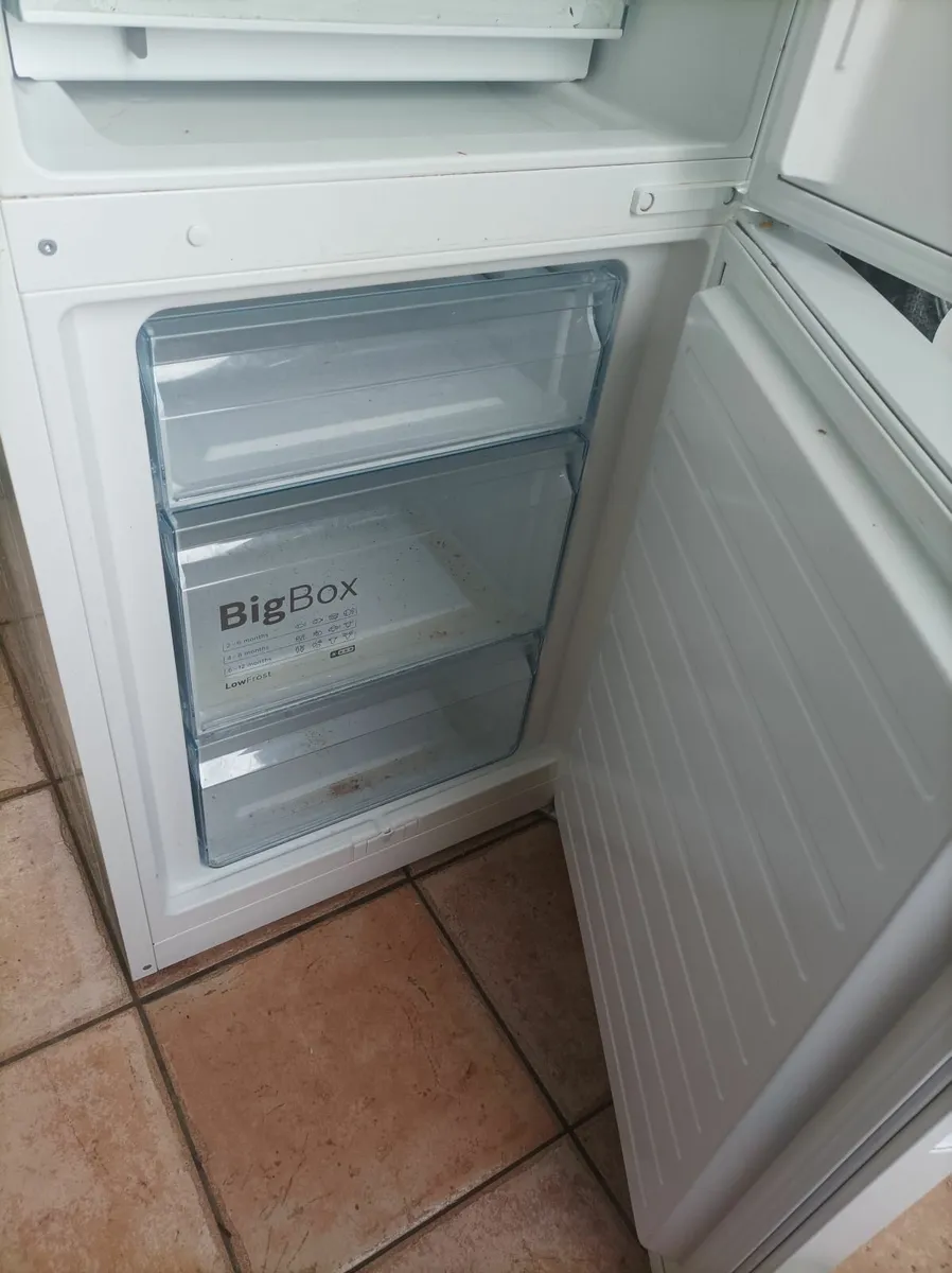 Bosch Fridge freezer - Image 3