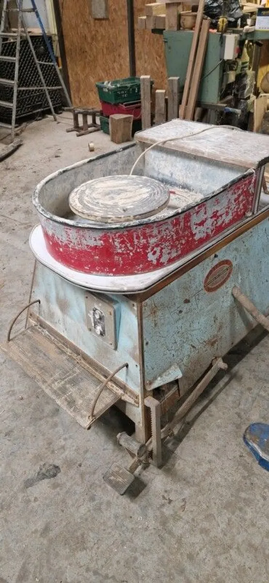 Pottery Wheel - Image 2