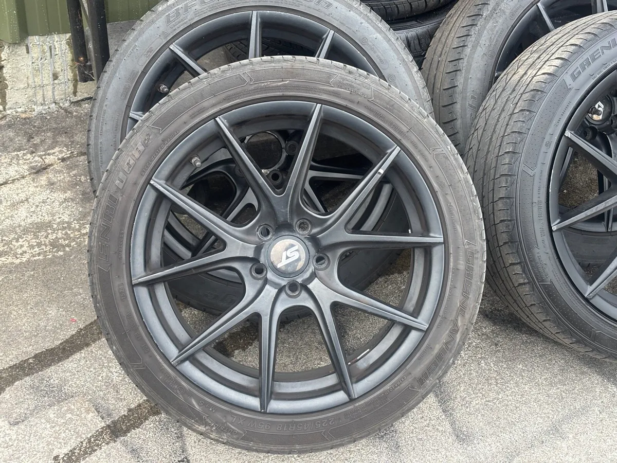 Ford Focus Alloy wheels - Image 1