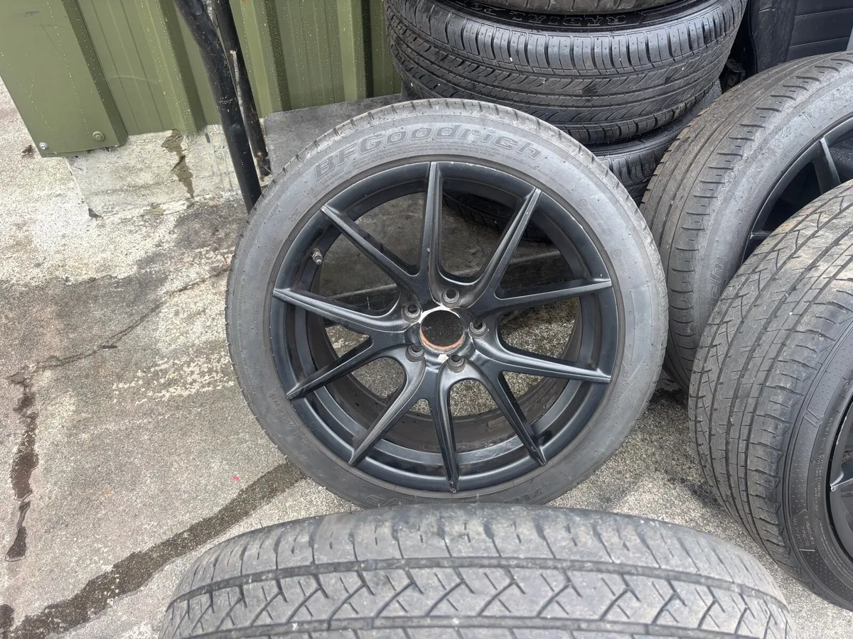 Ford Focus Alloy wheels - Image 3