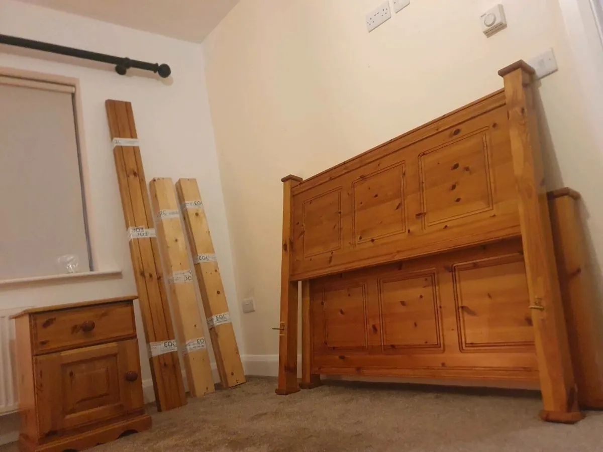 Double pine bed and locker-4ft 6 - Image 2