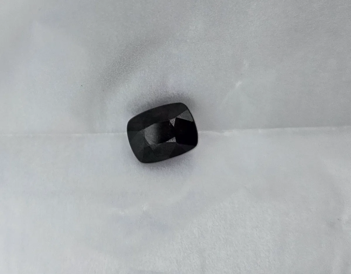 Natural Spinel Gem Stone - Image 3