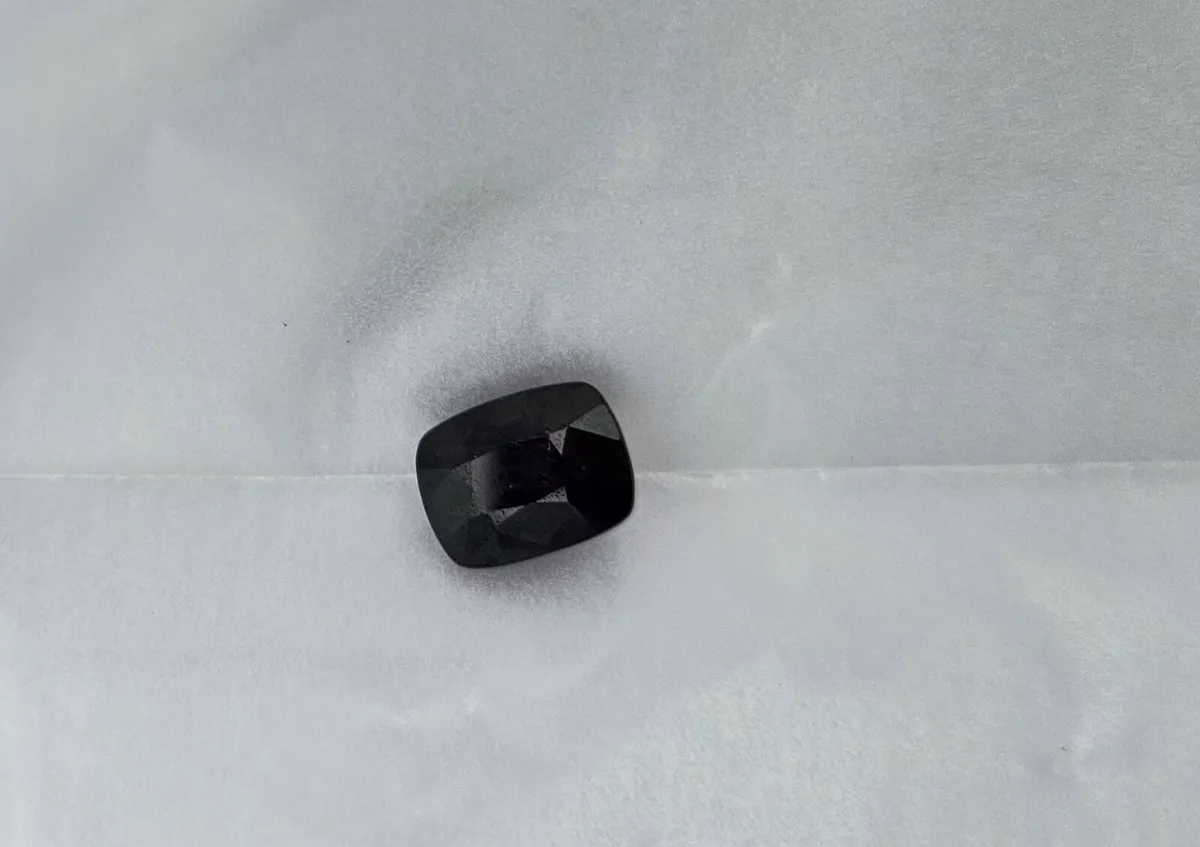 Natural Spinel Gem Stone - Image 4