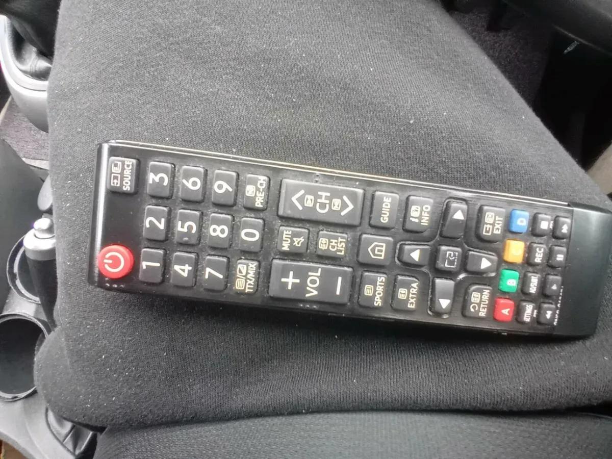 Tv for sale - Image 4