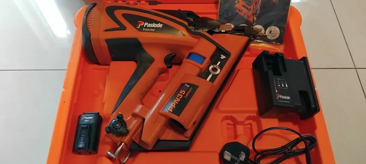 Paslode Impulse PPN35Ci Lithium Nail Gun - Image 1