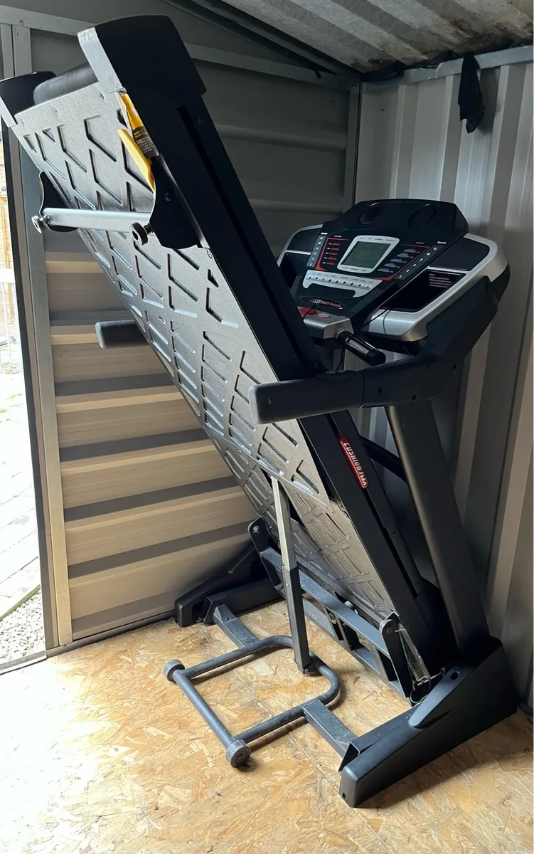Body image commercial gym style treadmill - Image 1