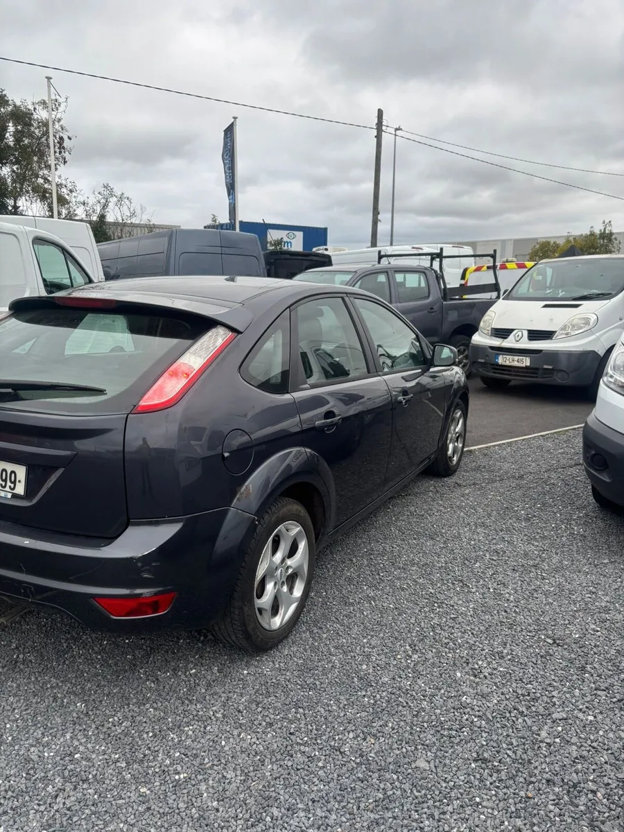 2010 ford focus style just out of nct and tax - Image 3