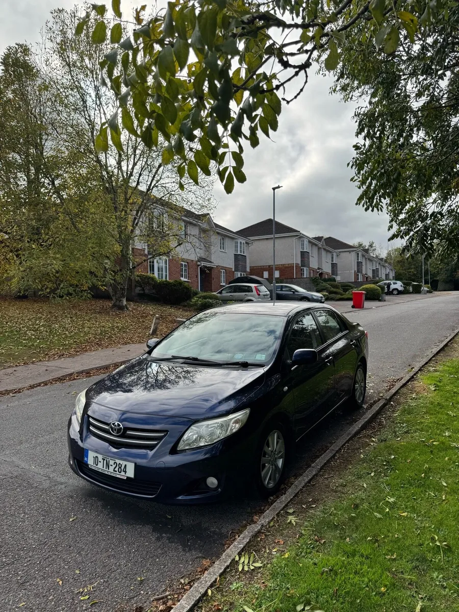 2010 Toyota Corolla 1.4 petrol NCT 01/26 Full s/h - Image 3