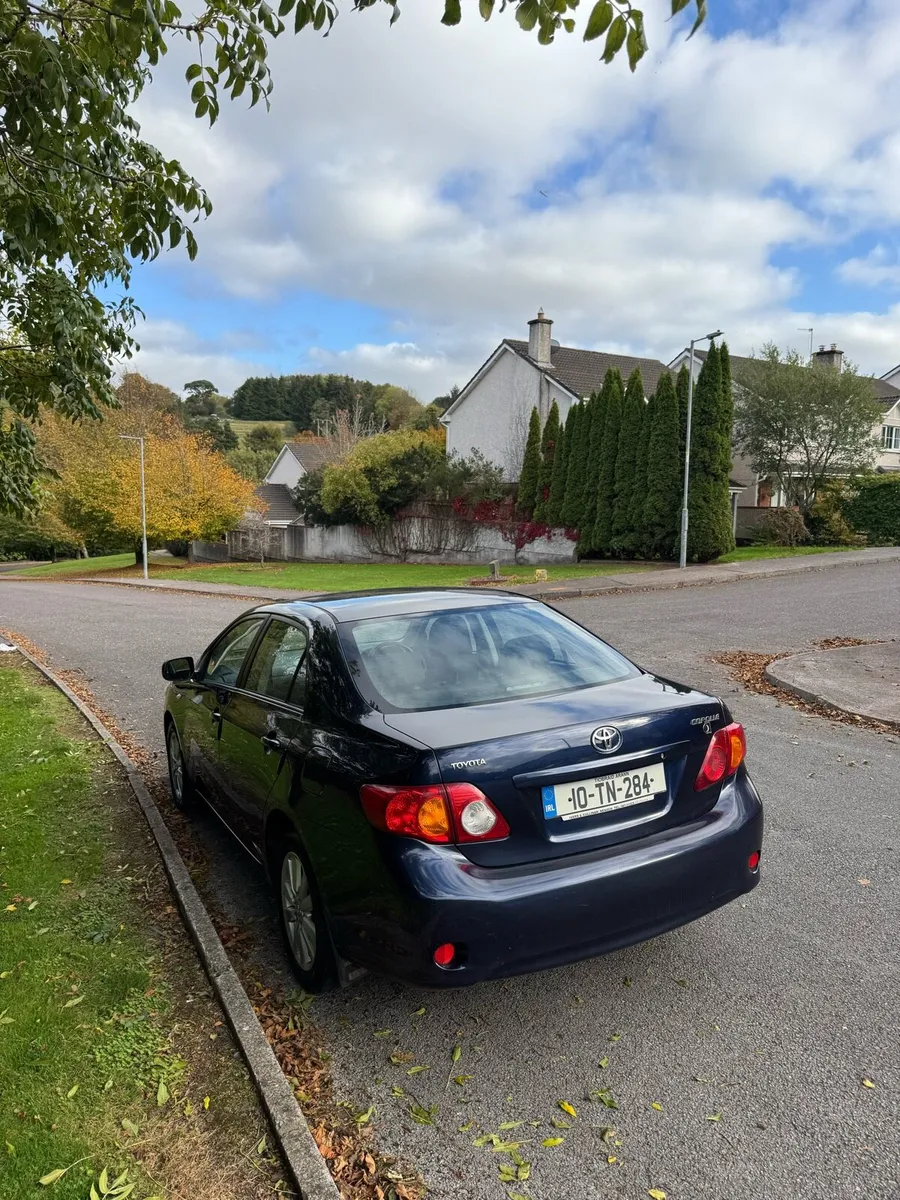2010 Toyota Corolla 1.4 petrol NCT 01/26 Full s/h - Image 4
