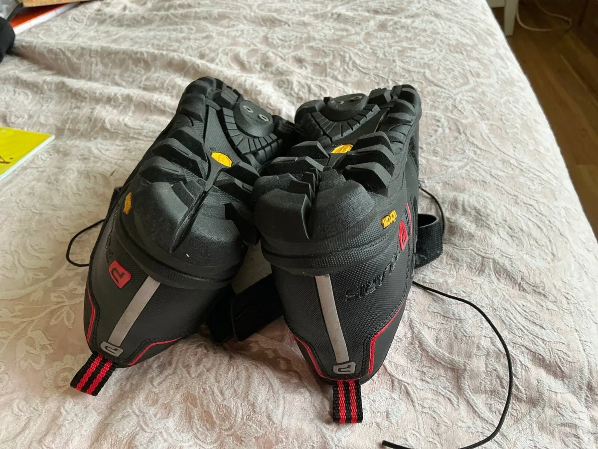 Polaris Cycling Shoes size 42 - Image 3