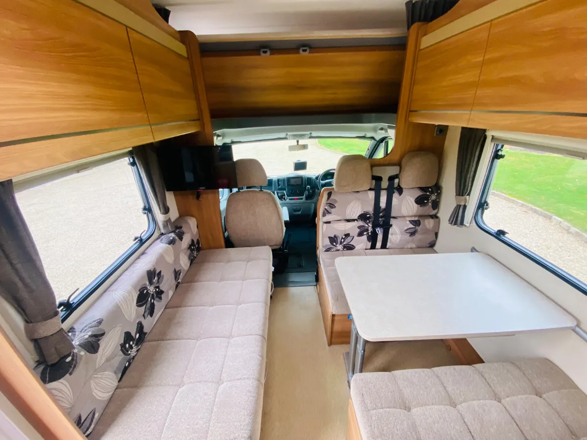 2011 SWIFT ESCAPE 696 R.H.D MANUAL 6 BERTH - Image 3