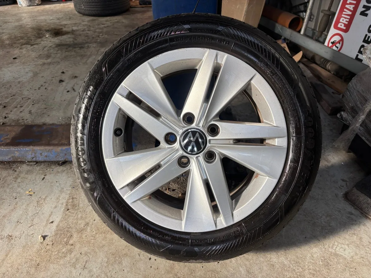 Volkswagen Golf alloy wheels - Image 2