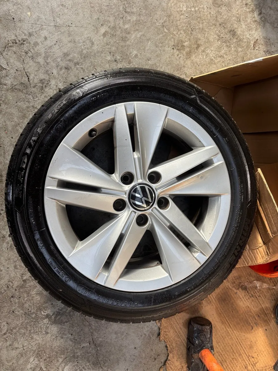 Volkswagen Golf alloy wheels - Image 3