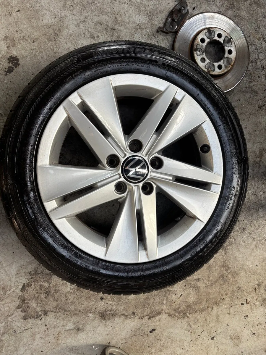 Volkswagen Golf alloy wheels - Image 4