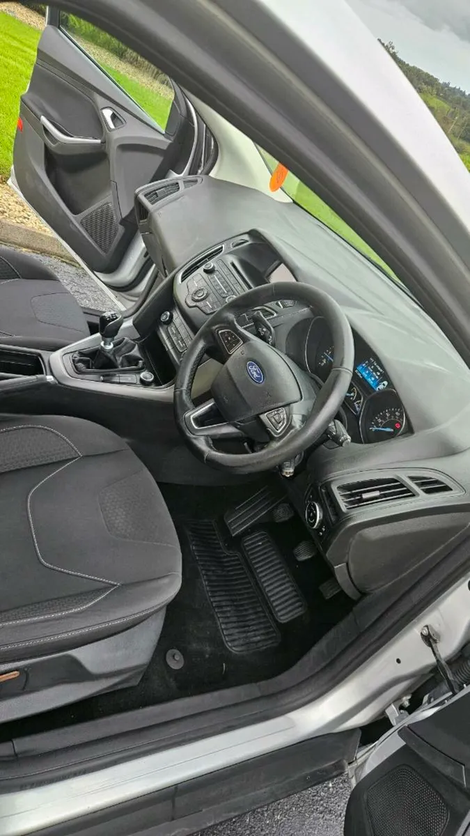 2015 ford focus 1.5 tdci - Image 4