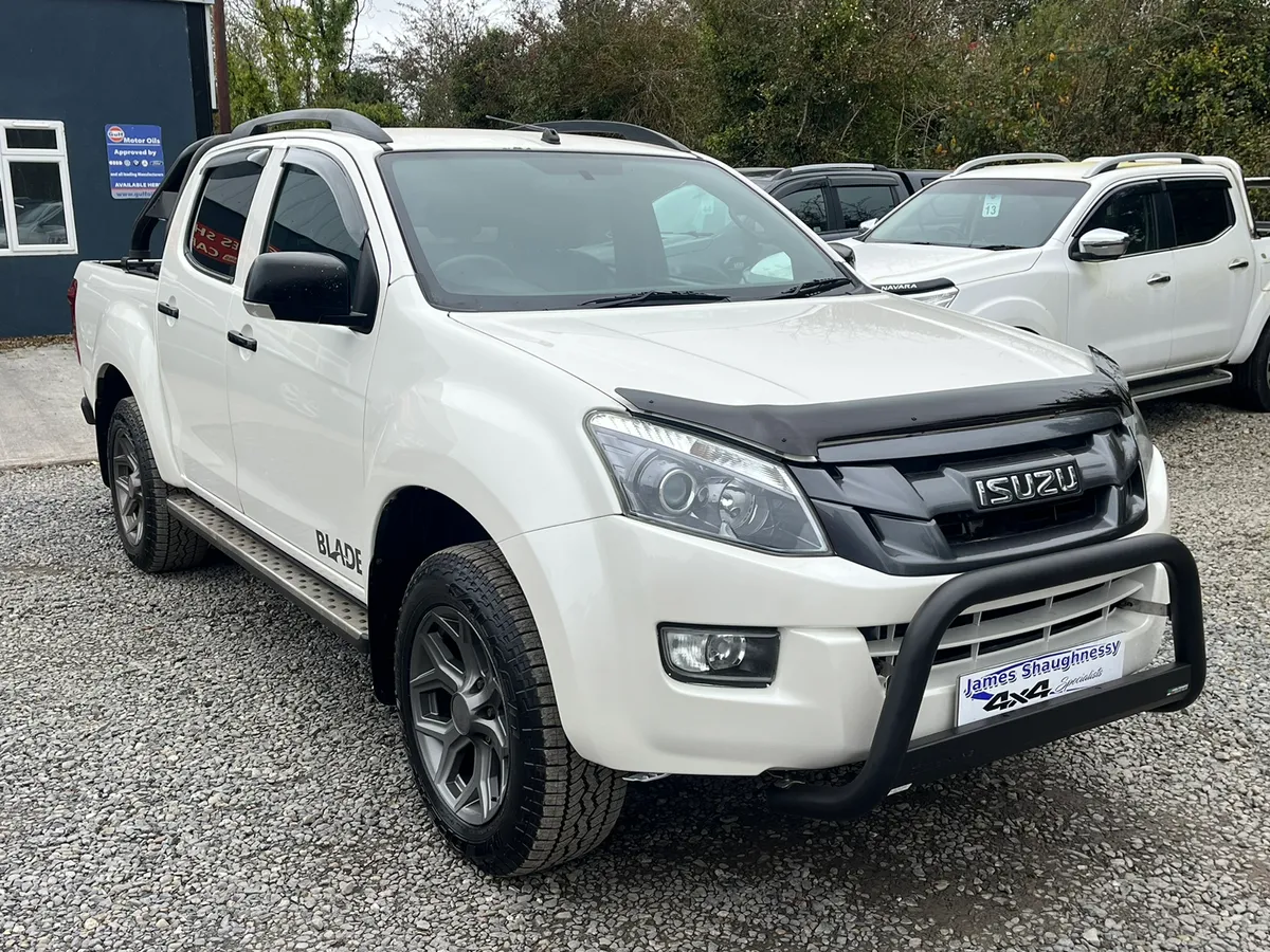 162 ISUZU D-MAX 2.5 TWIN TURBO *BLADE MODEL* - Image 1