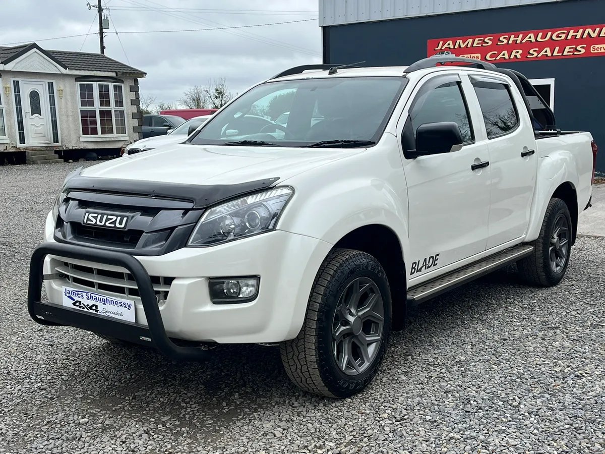 162 ISUZU D-MAX 2.5 TWIN TURBO *BLADE MODEL* - Image 3