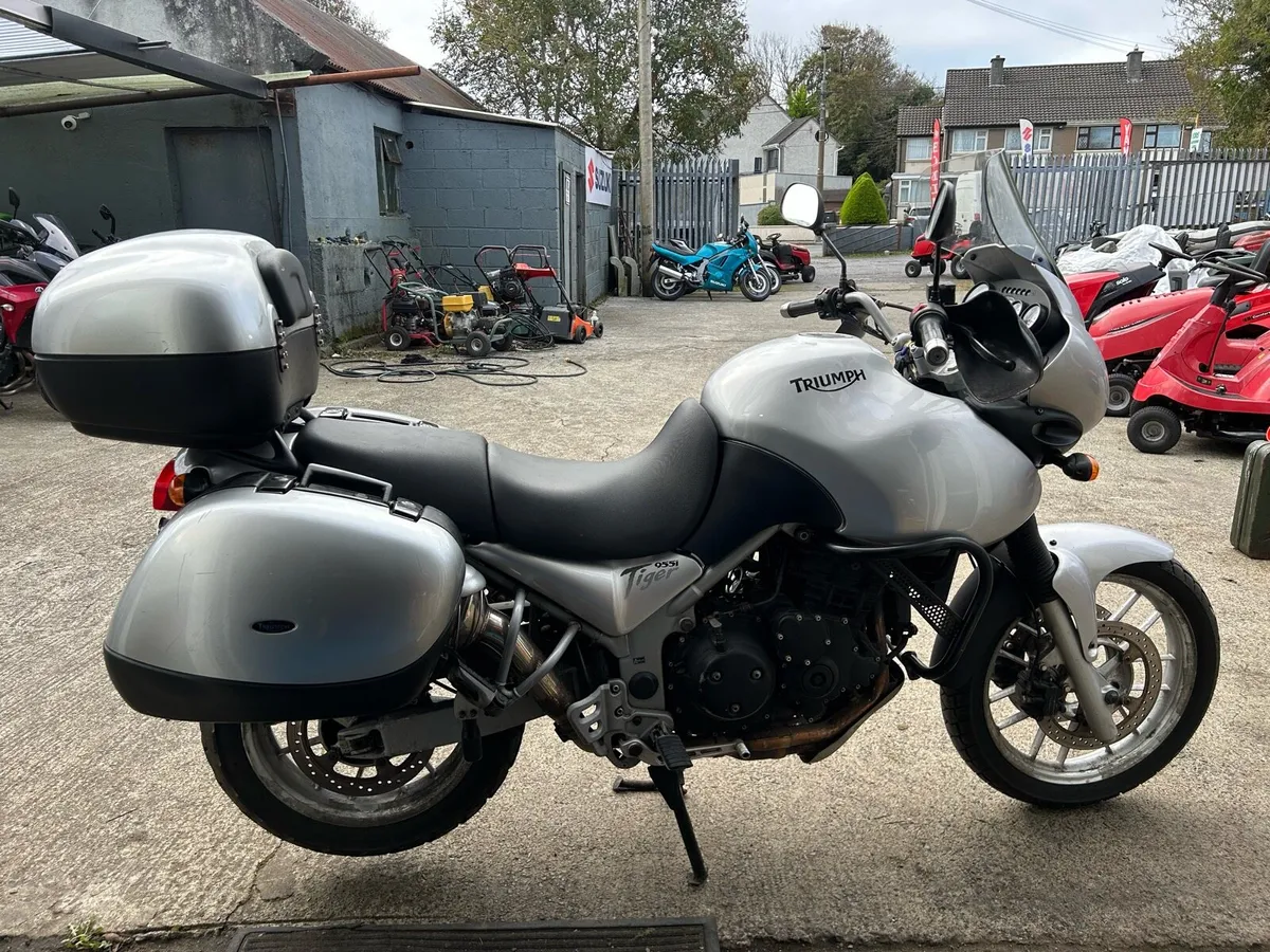 2004 Triumph Tiger 955i - Image 4