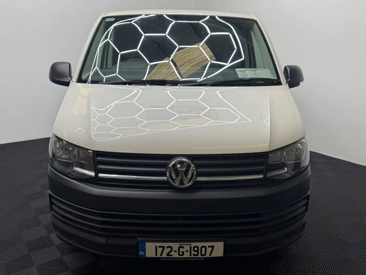 2017 Volkswagen Transporter - Image 4