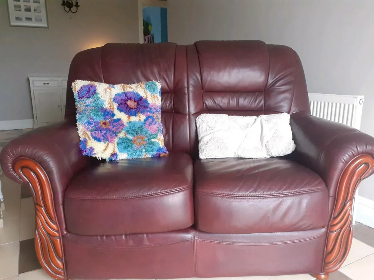 Couch - Image 2
