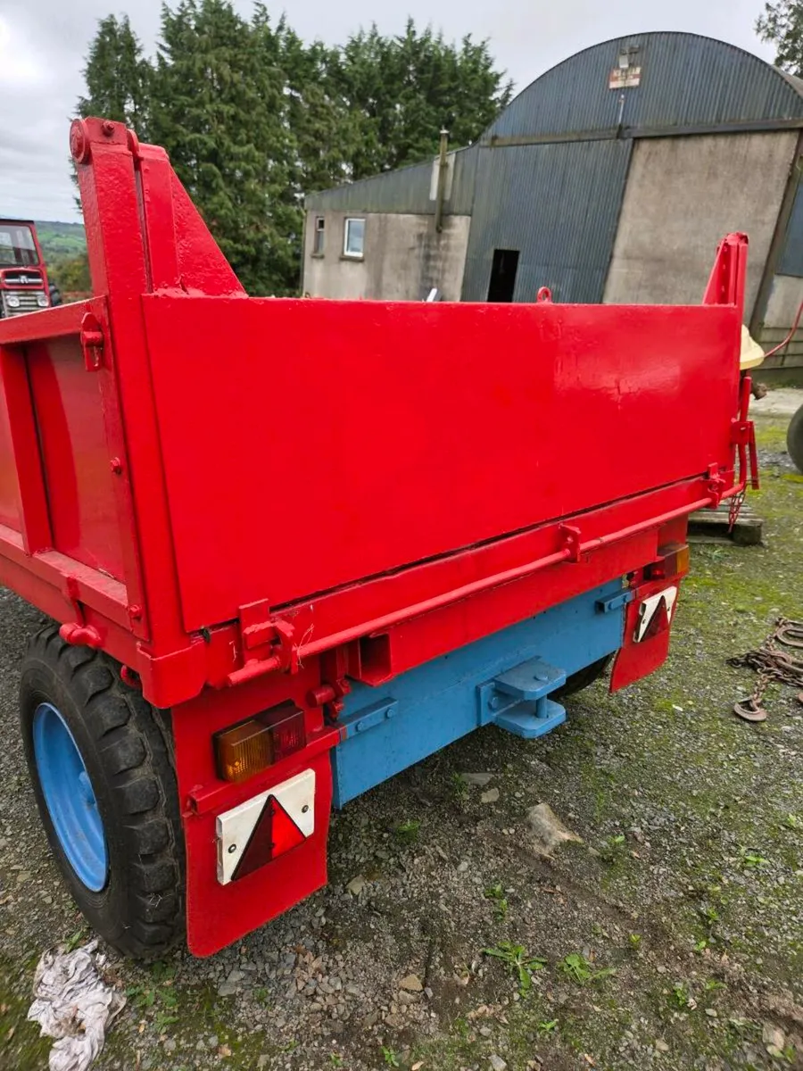 Tipping trailer - Image 3