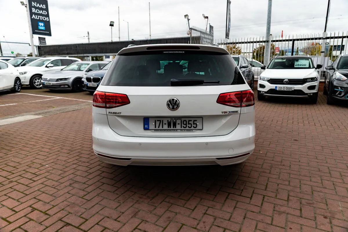 VOLKSWAGEN PASSAT 1.6 TDI COMFORTLINE ESTATE - Image 4