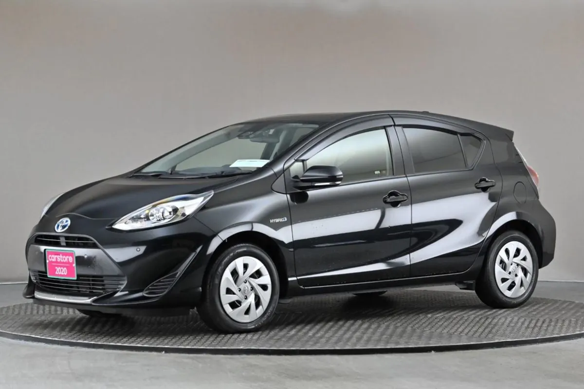 Toyota Aqua 1.5 Vvt-i Hybrid  reverse Cam android - Image 4