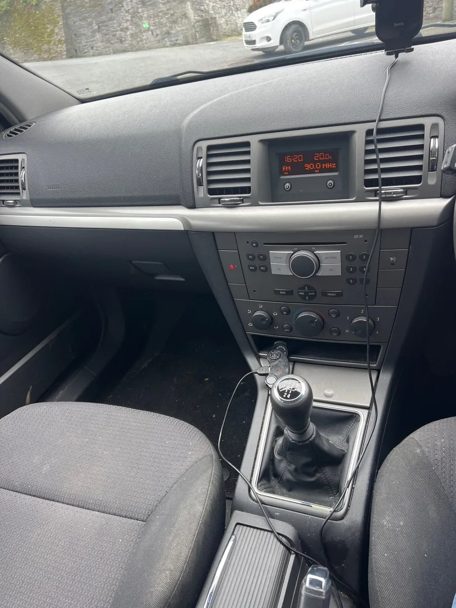 car - Image 2