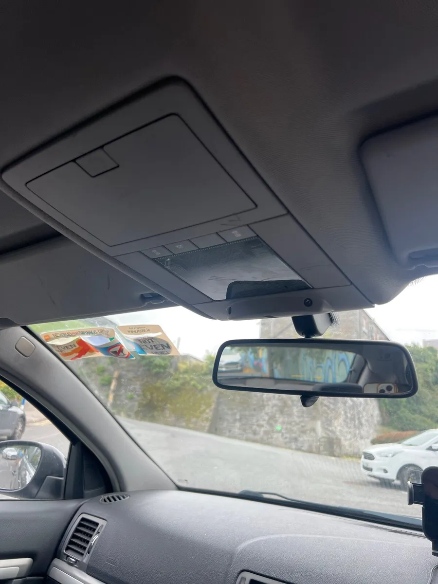 car - Image 4