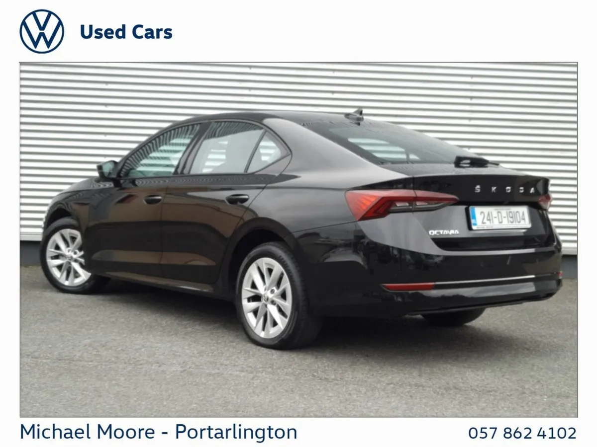 Skoda Octavia Octavia AMB 2.0tdi 115HP DSG - Image 4