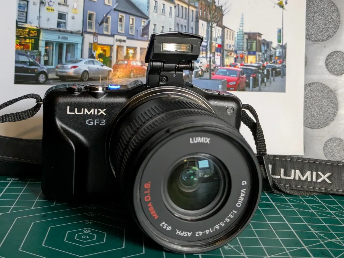 Panasonic Lumix GF3 micro 4/3 + 14-42mm zoom lens - Image 1