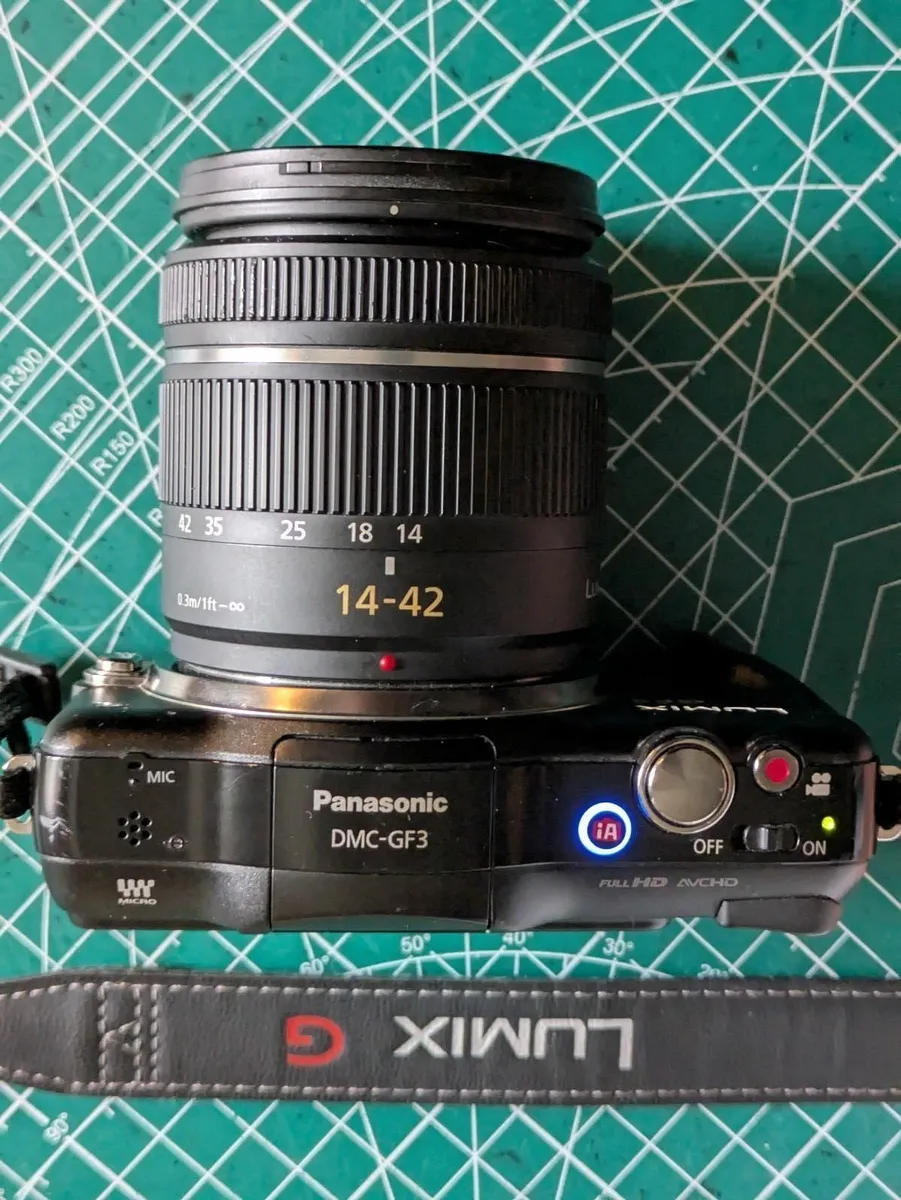Panasonic Lumix GF3 micro 4/3 + 14-42mm zoom lens - Image 3