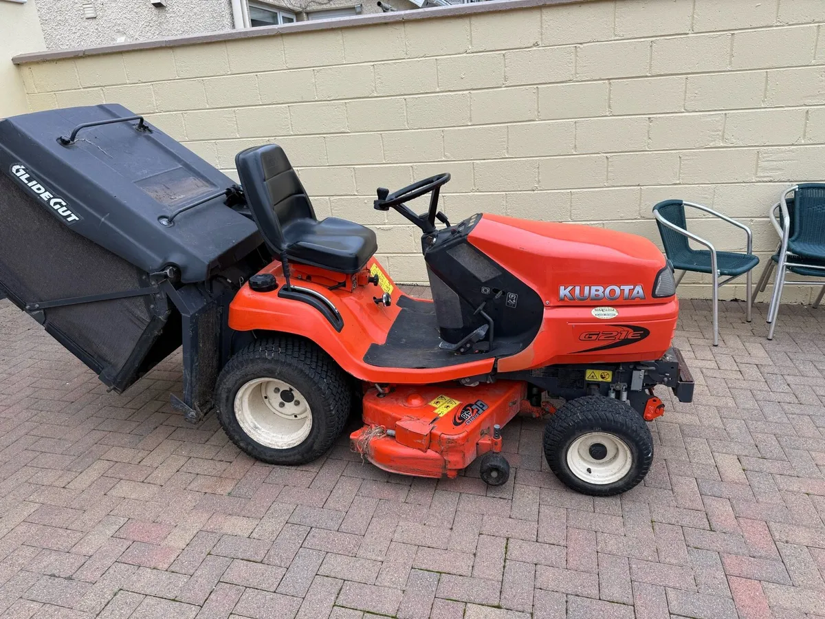 Kabota diesel ride on mower - Image 2