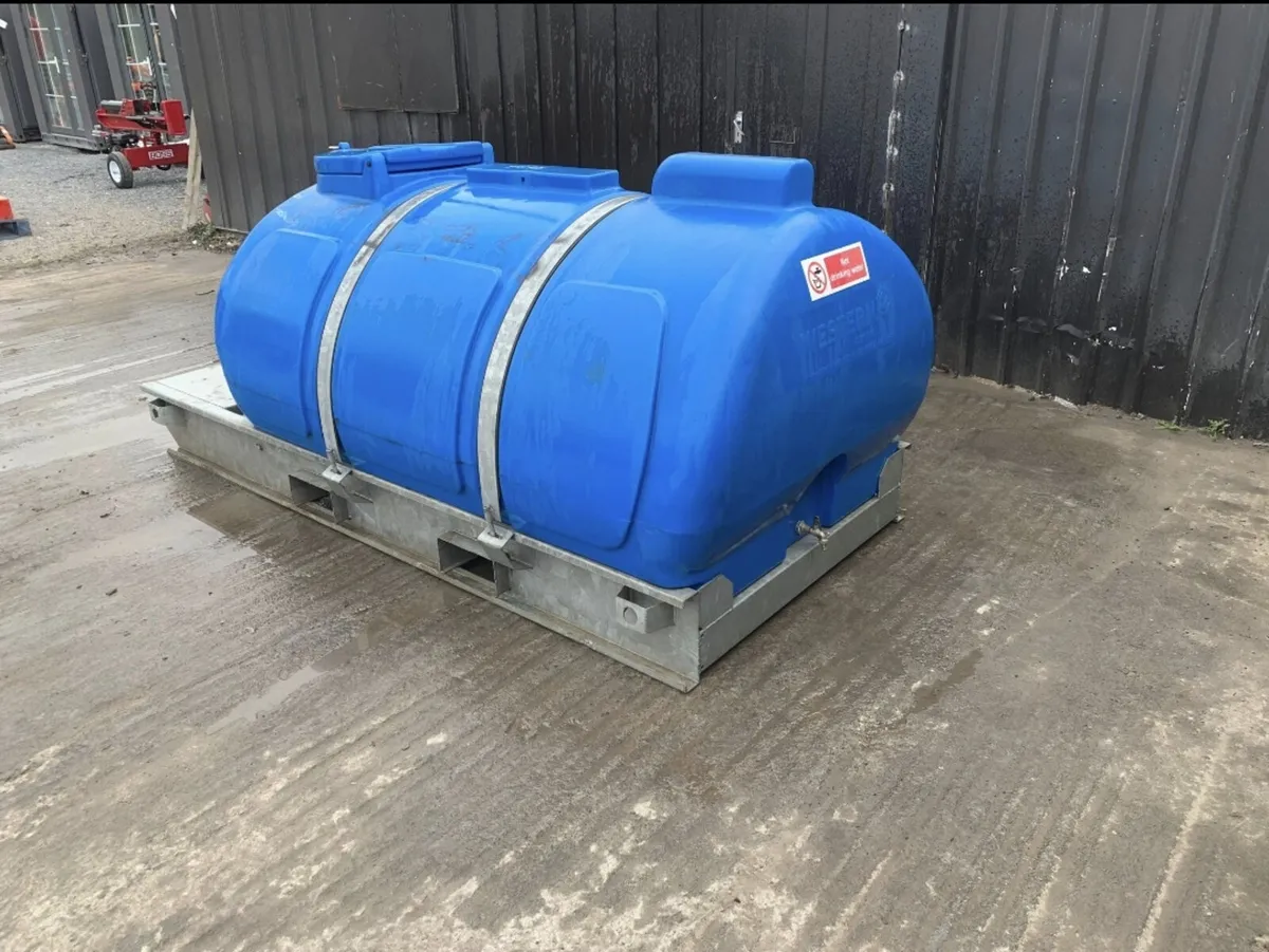 Western 2000L Water Tank - Image 3