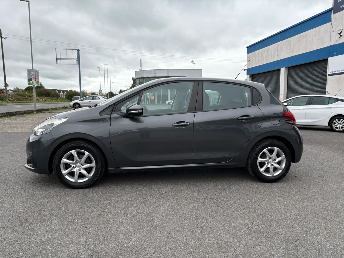 Peugeot 208 2016//LOW MILEAGE//PETROL - Image 3