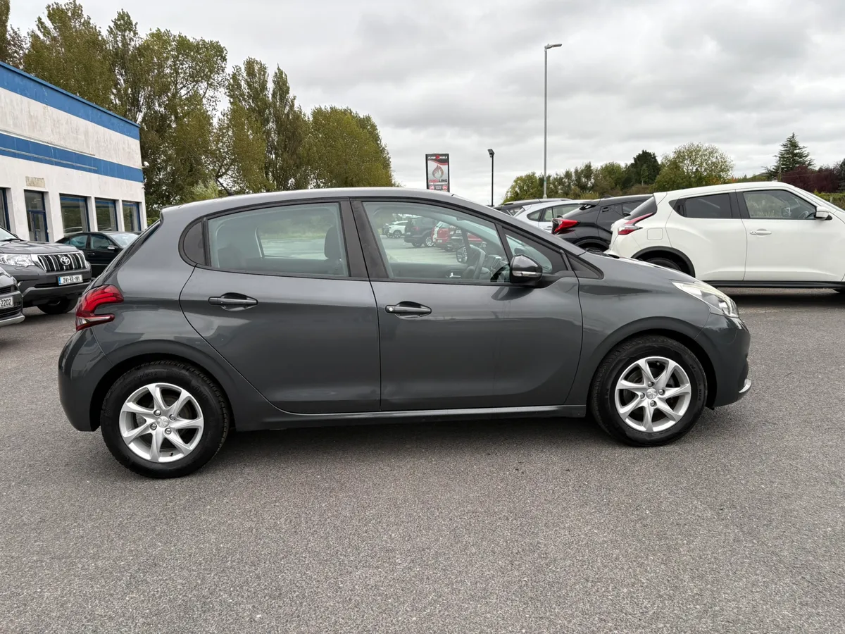 Peugeot 208 2016//LOW MILEAGE//PETROL - Image 4