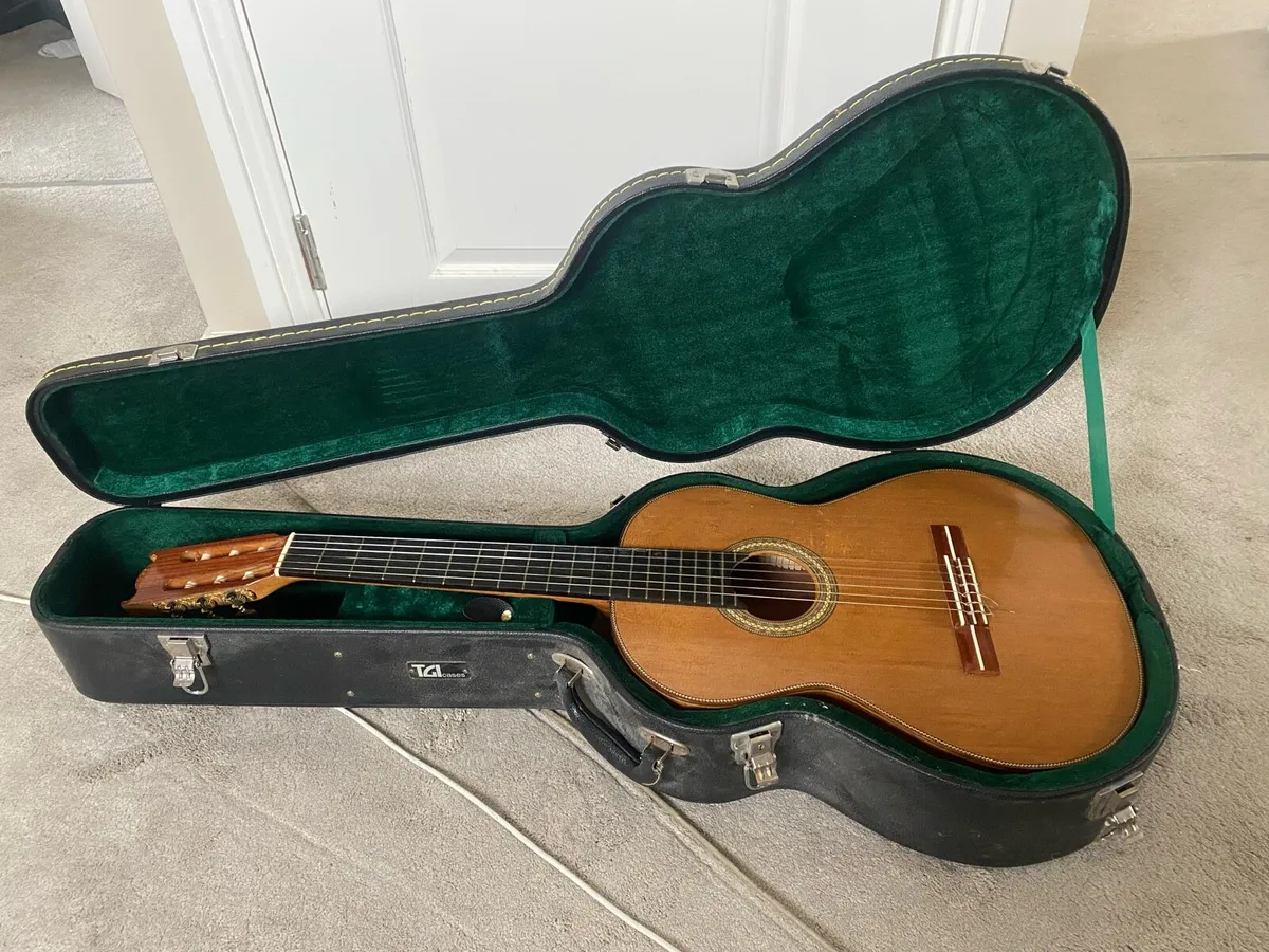 Classical guitar - Image 3