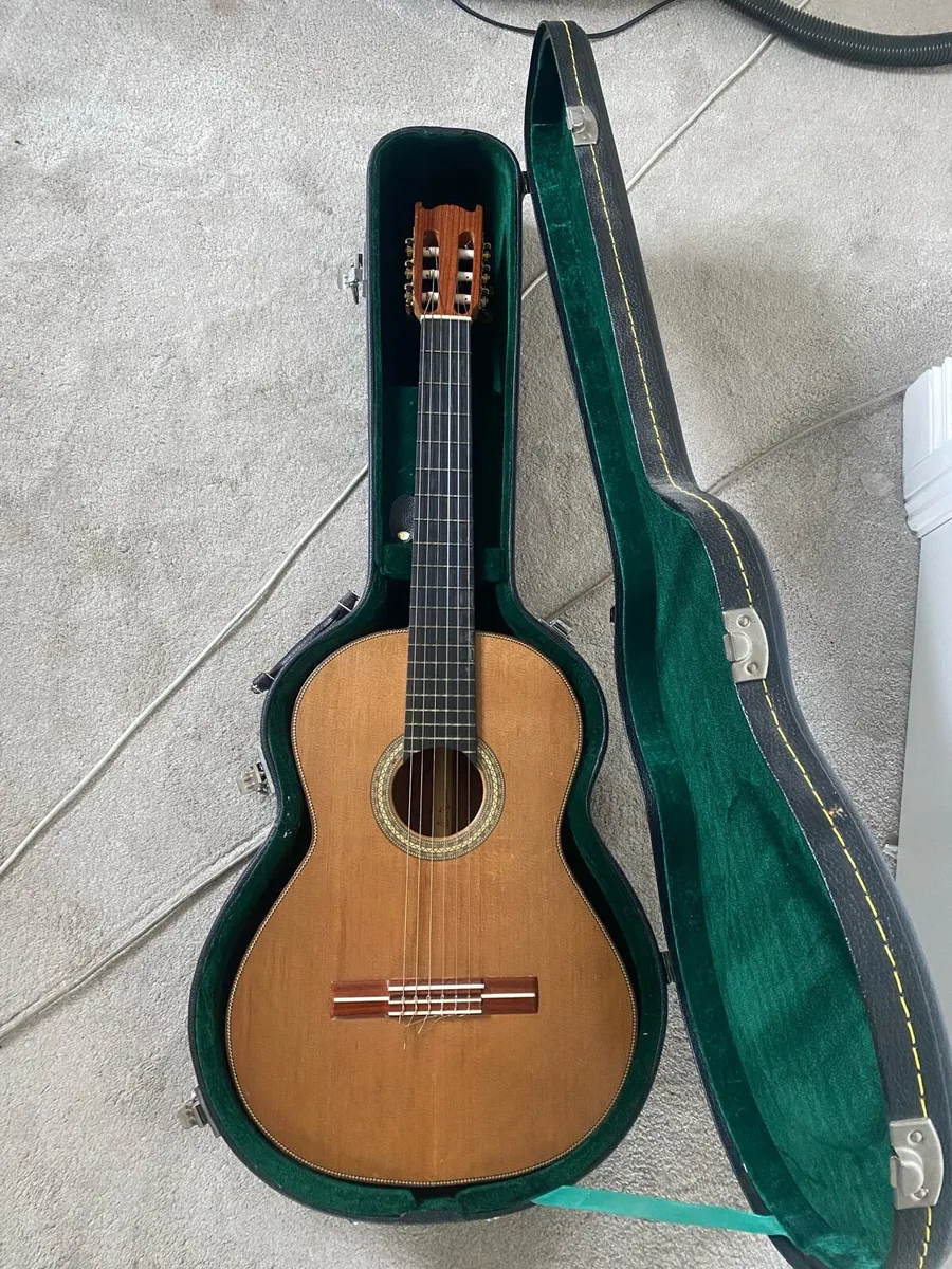 Classical guitar - Image 4