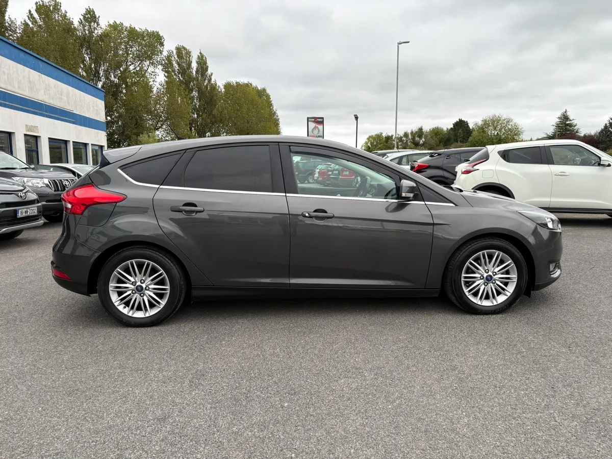 Ford Focus 2017//DIESEL//EXCELLENT CONDITION - Image 3